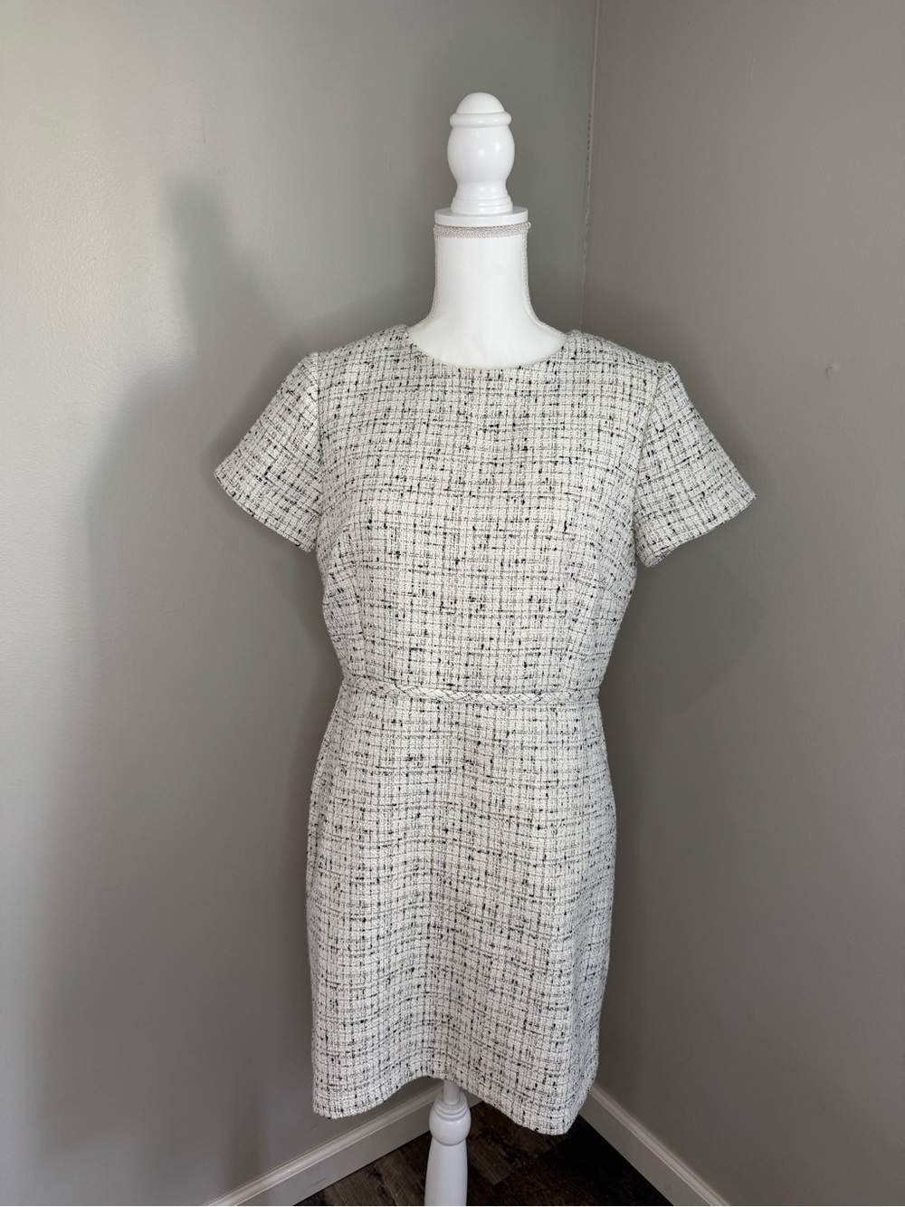 LOFT White and Black Tweed Short-Sleeve Shift Dress